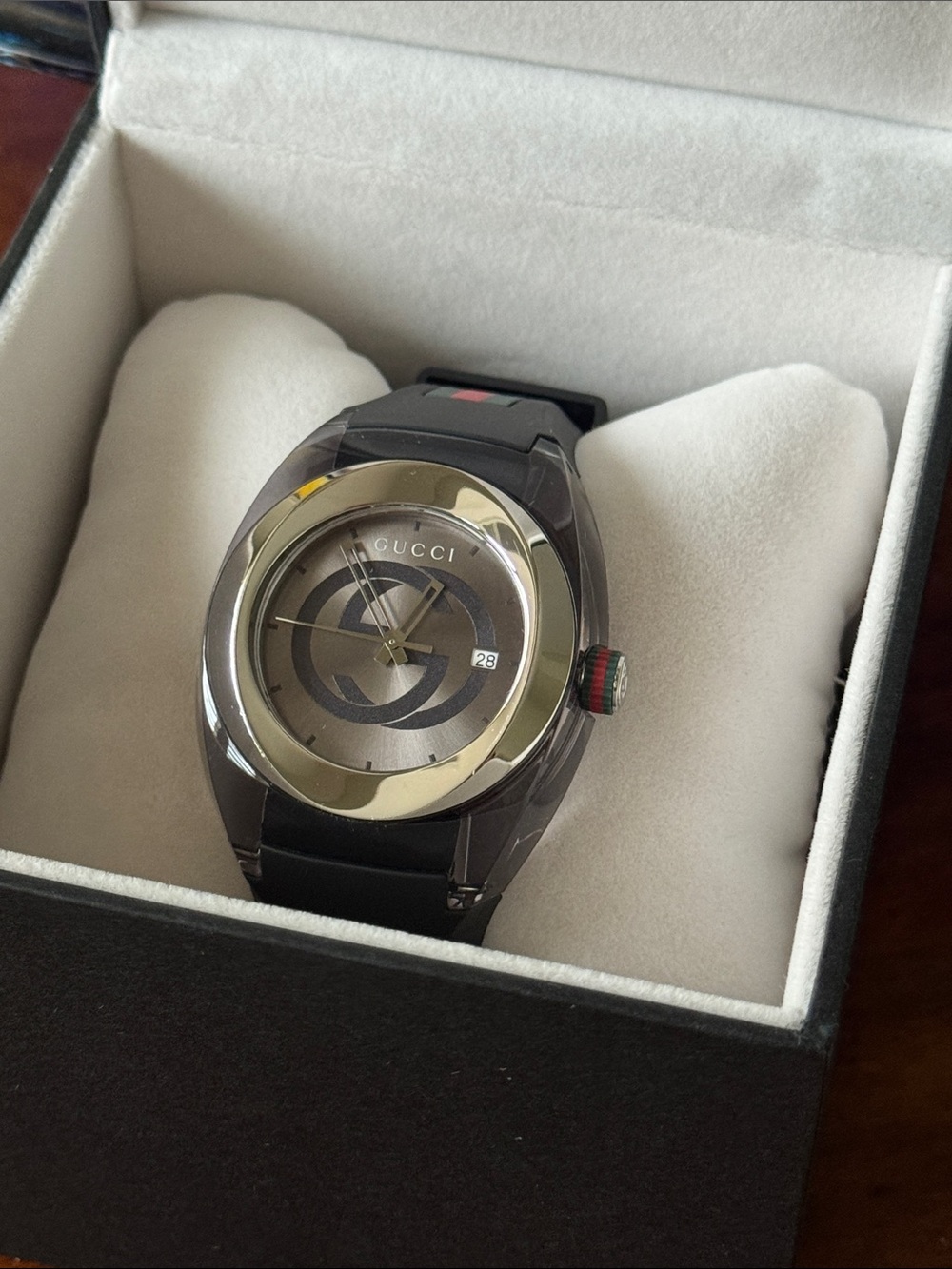 Gucci Sync XXL Men's Quartz Watch, YA137116